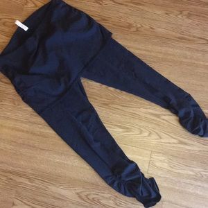 Lucy Black 2-in-1 Skirt and Ruched Leggings